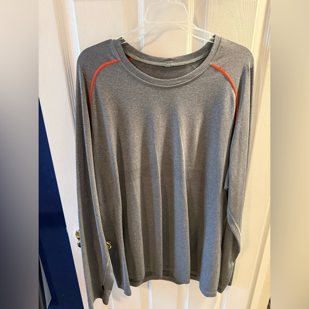 Lululemon Men’s long sleeve Metal Vent Tech XXL
